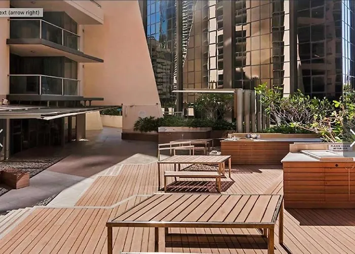 Au1 - Aurora Skyscraper Cbd For Business Or Pleasure